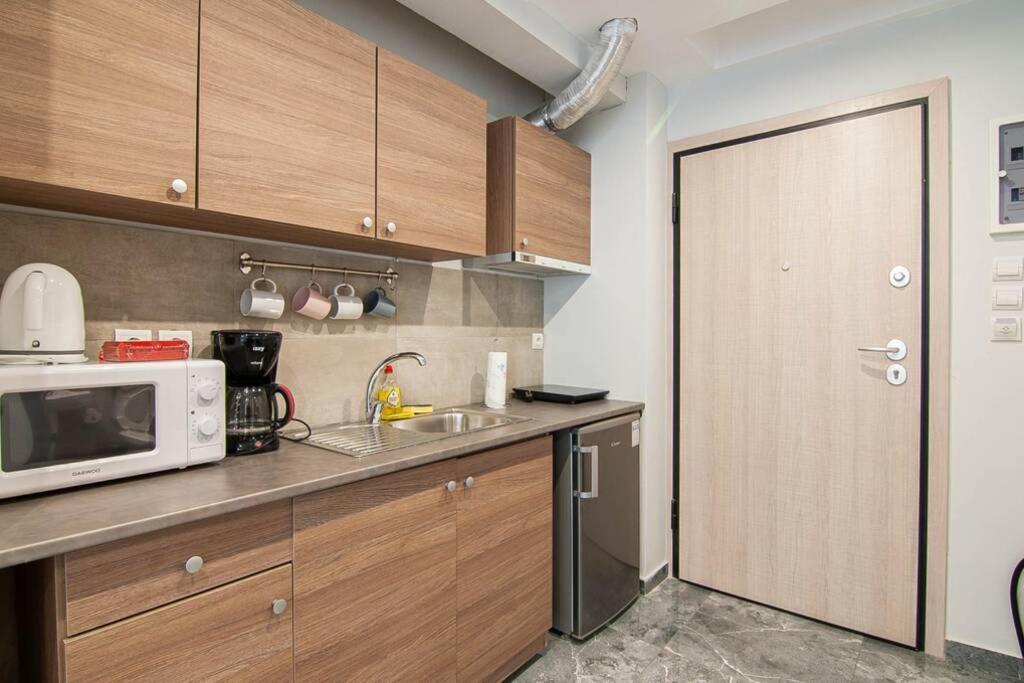 Cosy Studio For 2 People In The City Center Apartment Athena Bagian luar foto